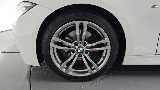 BMW 3 Series (F30) 320i M 2016 4