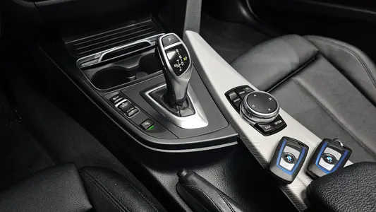 BMW 3 Series (F30) 320i M 2016 8