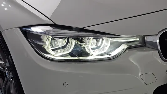 BMW 3 Series (F30) 320i M 2016 22
