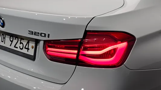BMW 3 Series (F30) 320i M 2016 23