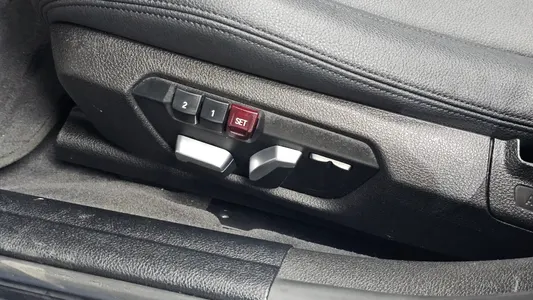 BMW 3 Series (F30) 320i M 2016 27