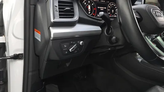Audi Q5 (FY) 40 TDI 2020 12