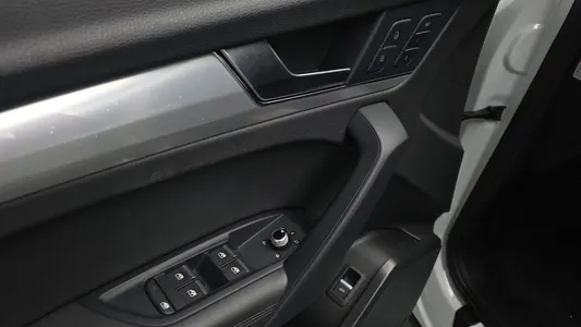 Audi Q5 (FY) 40 TDI 2020 28