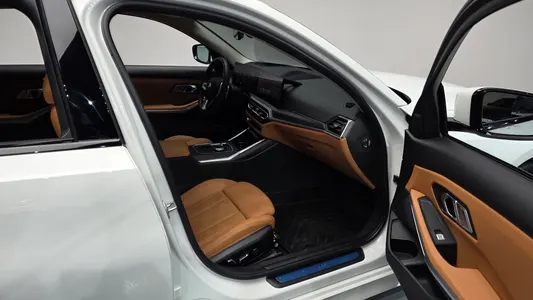 BMW 3 Series (G20) 320i 2023 10