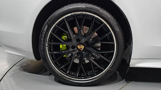 Porsche (971) 2.9 AWD E- 2020 21