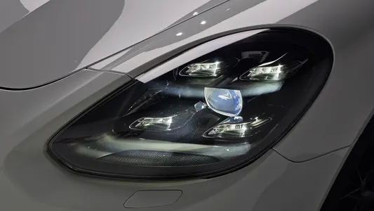Porsche (971) 2.9 AWD E- 2020 22