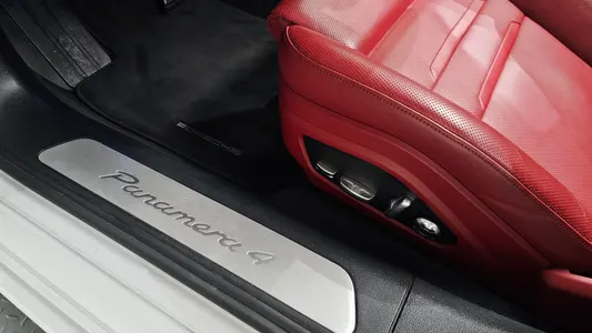 Porsche (971) 2.9 AWD E- 2020 41