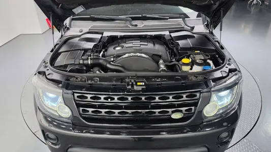 Land Rover 4 3.0 SDV6 SE 2015 6