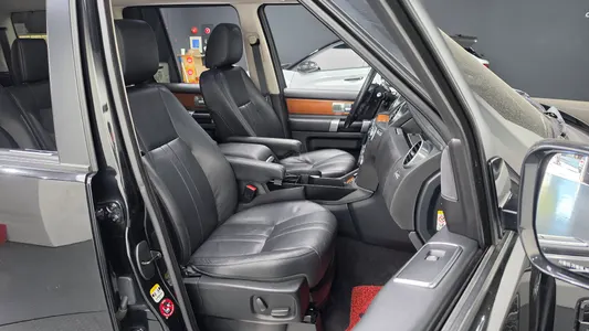 Land Rover 4 3.0 SDV6 SE 2015 26