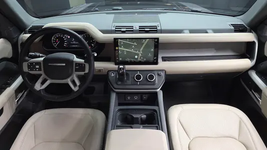 Land Rover (L663) 110 D250 SE 2022 7