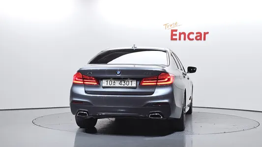 BMW 5 Series (G30) 530i xDrive M 2017 4