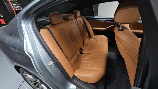 BMW 5 Series (G30) 530i xDrive M 2017 11