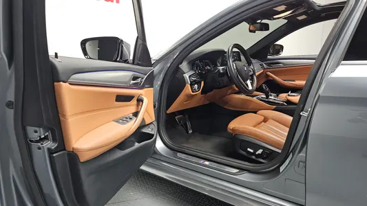 BMW 5 Series (G30) 530i xDrive M 2017 10
