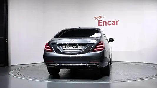 Mercedes-Benz S-Class W222 S560L 4MATIC 2019 4