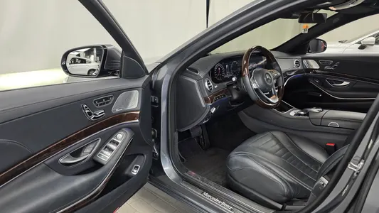 Mercedes-Benz S-Class W222 S560L 4MATIC 2019 10