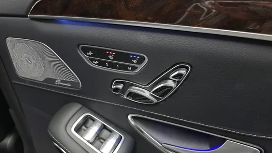 Mercedes-Benz S-Class W222 S560L 4MATIC 2019 18