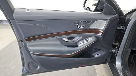 Mercedes-Benz S-Class W222 S560L 4MATIC 2019 24