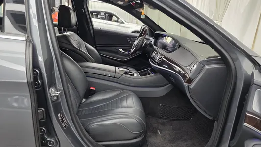 Mercedes-Benz S-Class W222 S560L 4MATIC 2019 26