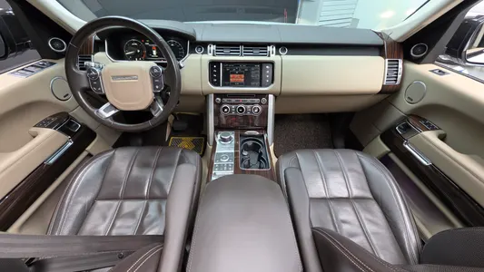 Land Rover 4 4.4 SDV8 Vogue SE 2016 7