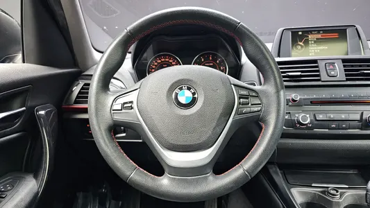 BMW 1 Series (F20) 118d 5 2015 13