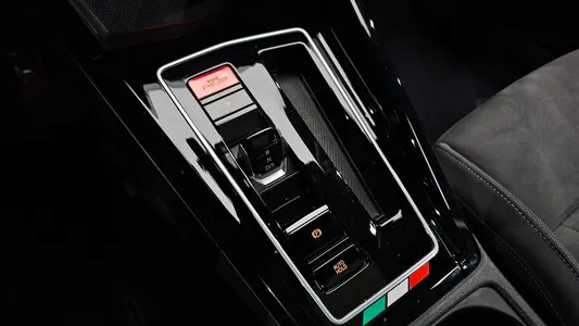 Volkswagen 8 2.0 TDI 2023 9