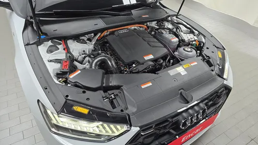 Audi A7 (4K) 55 TFSI e 2025 5