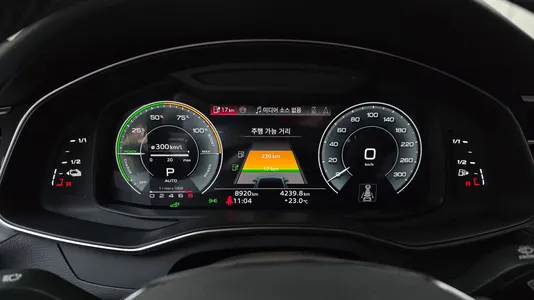 Audi A7 (4K) 55 TFSI e 2025 7