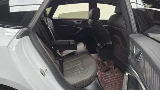 Audi A7 (4K) 55 TFSI e 2025 10