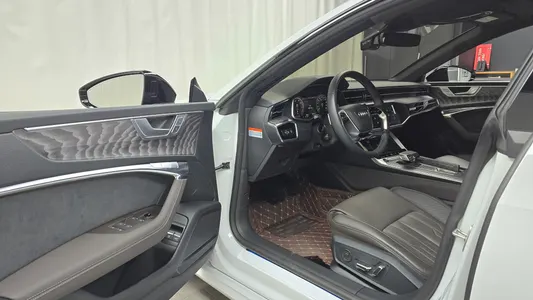 Audi A7 (4K) 55 TFSI e 2025 9