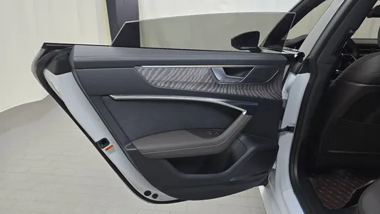 Audi A7 (4K) 55 TFSI e 2025 25