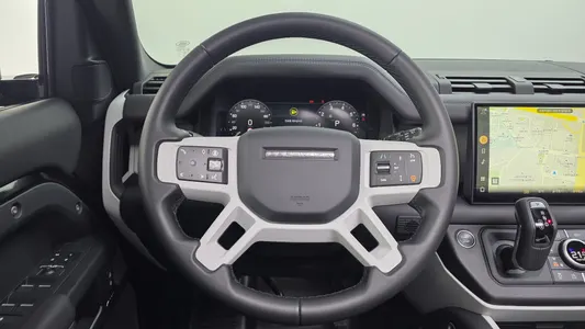 Land Rover (L663) 110 P300 X- SE 2025 15