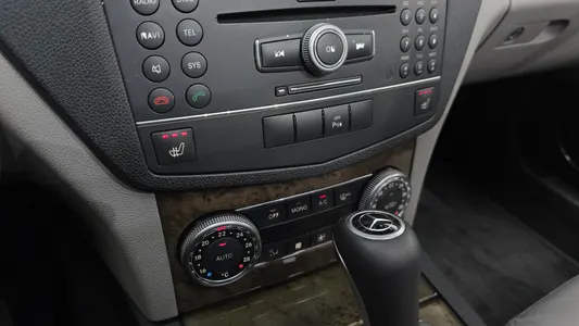 Mercedes-Benz C-Class W204 C230 2007 13