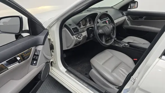 Mercedes-Benz C-Class W204 C230 2007 9