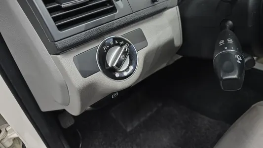 Mercedes-Benz C-Class W204 C230 2007 15