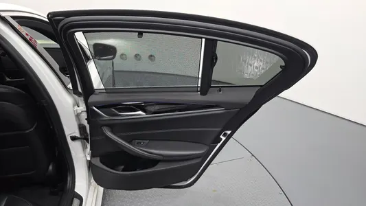 BMW 5 Series (G30) 530i xDrive M 2019 25