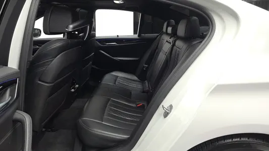 BMW 5 Series (G30) 530i xDrive M 2019 26