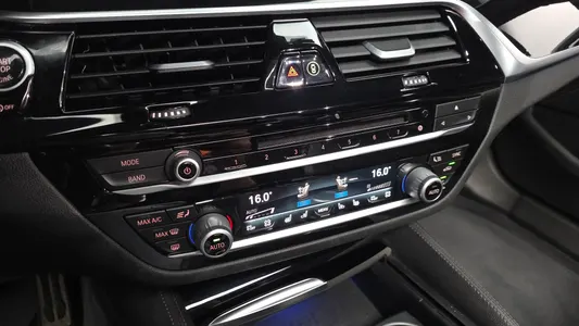 BMW 5 Series (G30) 530i xDrive M 2019 28