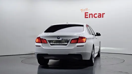 BMW 5 Series (F10) 520d M 2015 4