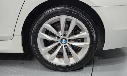 BMW 5 Series (F10) 520d M 2015 22