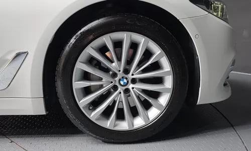 BMW 5 Series (G30) 530i 2020 21