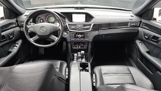 Mercedes-Benz E-Class W212 E63 AMG 2011 7