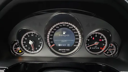 Mercedes-Benz E-Class W212 E63 AMG 2011 8