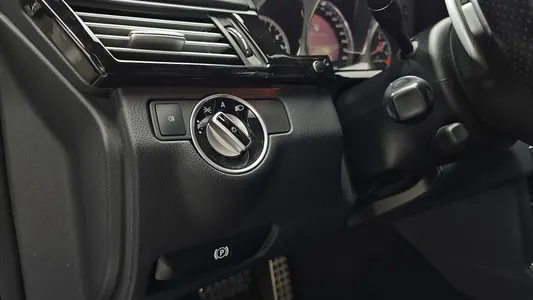 Mercedes-Benz E-Class W212 E63 AMG 2011 17