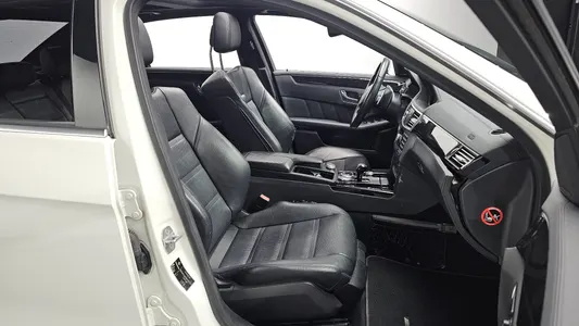 Mercedes-Benz E-Class W212 E63 AMG 2011 26