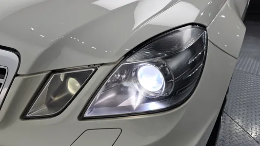Mercedes-Benz E-Class W212 E63 AMG 2011 22