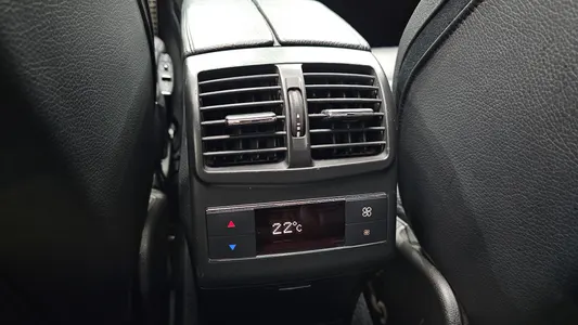 Mercedes-Benz E-Class W212 E63 AMG 2011 31
