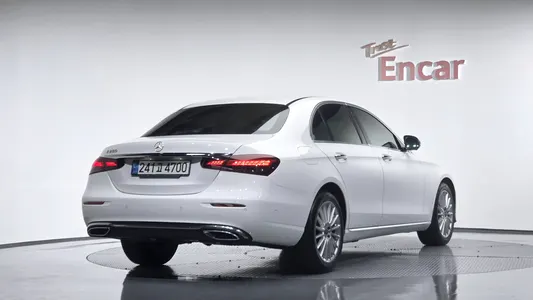 Mercedes-Benz E-Class W213 E250 2022