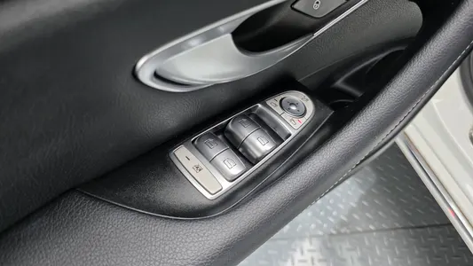 Mercedes-Benz E-Class W213 E250 2022 30