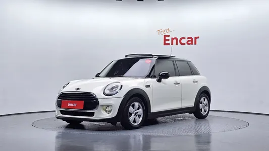 MINI D 5 Mid 2015