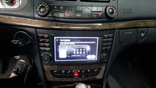 Mercedes-Benz E-Class W211 E350 4MATIC 2007 14
